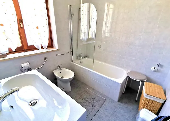 Manuebbasta Couette-café Scopello (Piedmont)